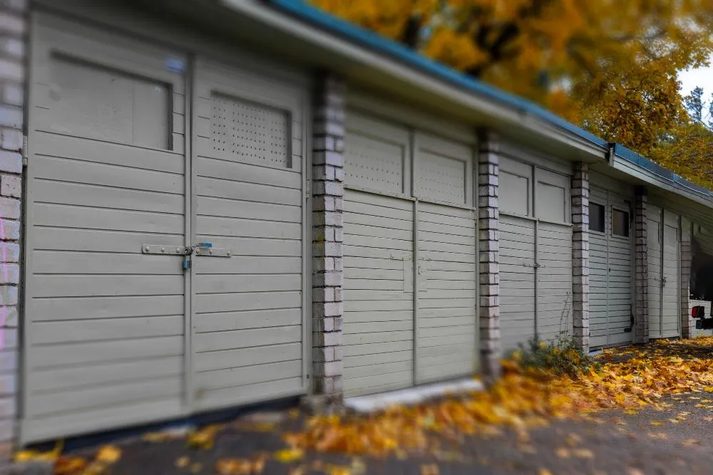 garage door safety tips during hurricane season in texas photo